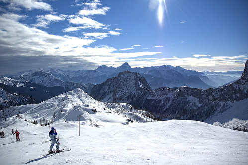 A beautiful, sunny view of the slopes of Prato Nevoso.