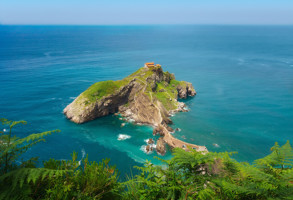 RS83080 Dreamstime Xxl 119580930 San Juan De Gaztelugatxe Scr