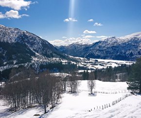 Myrkdalen ski resort, Norway | Equity - the school travel people