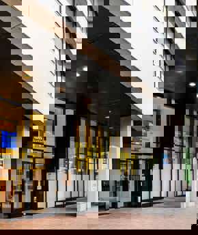 7098 Ho 01 P 2048X1536