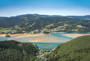 RS83078 Dreamstime Xxl 127530508 Urdabai Scr
